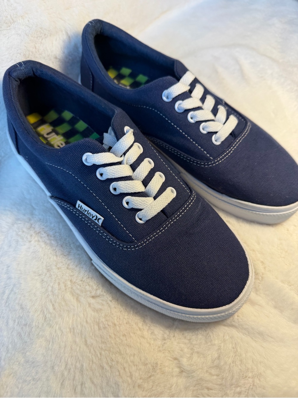 Hurley Navy Marley Canvas Low-Top Sneakers with White Laces Size 6